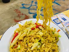 炒方便面-马路牙子地桌烤肉(工体店)