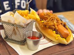 -BOURBON 玻本美式餐厅酒吧(虹桥新天地店)