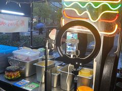 -建设三路(地铁站)