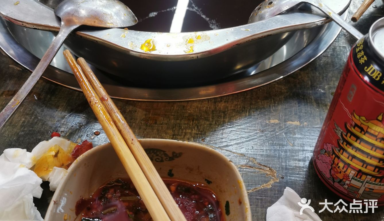 0元玩转这座城 朋友请客，说推荐这家的牛杂火锅