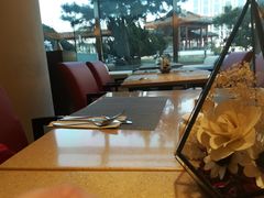 -亮马河饭店翠雅咖啡厅