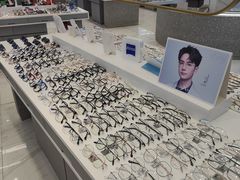 -卡罗林蔡司授权门店(南京东路店)
