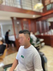-尼特斯男士发型馆