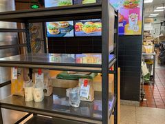 -麦当劳(展览路店)