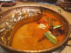 -洱火云南酸菜牛肉火锅(石景山当代商城店)