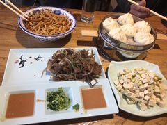 炒肝包子-鲜鱼口老字号美食街