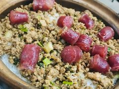 鹅乸腊肠煲仔饭-阳江河堤老牌曾记美食