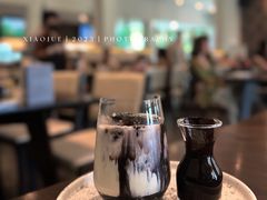 -Chom Cafe and Restaurant