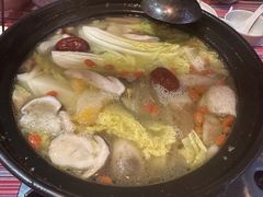 -香巴拉云南餐厅(华莱坞店)