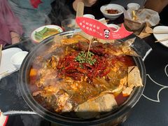-辣尚瘾·烤鱼·新川菜(牡丹园直营店)