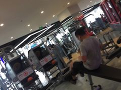 -锐菲特游泳体育健身中心(滨江店)