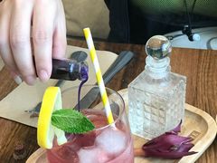 -FLOVIE FLORIST CAFE