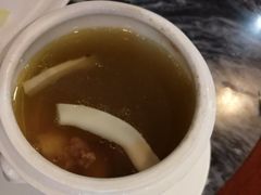 -西华美食•老广烧腊(百灵路店)