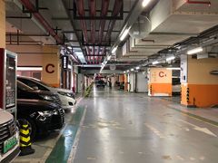 -环球港-停车场