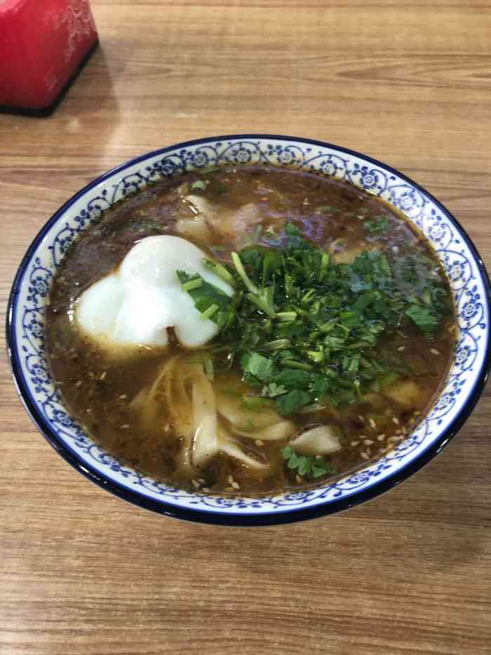 永济扯面-"距离运城建国饭店距离很近,面的品种丰富多.