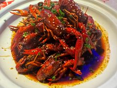 -肥肥虾庄·金牌油焖大虾(汉街SKP店)