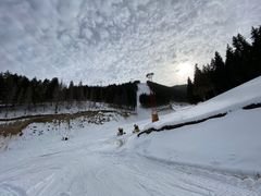 -丝绸之路山地度假区滑雪场