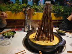 -钢管厂五区小郡肝串串香(奥克斯广场锦城万达店)