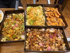 -老东镇啤酒屋海鲜加工·蒸汽海鲜·海鲜烧烤(台东店)