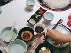 -洪氏嗨捞·猪肚鸡火锅(阳光天地店)