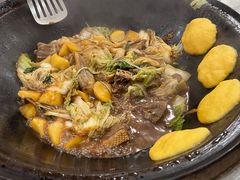 -粘豆包柴火铁锅炖