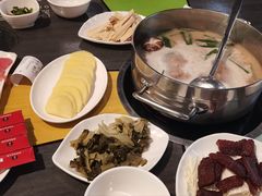 -四季喧黔味豆米火锅(万达广场店)