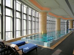 -珠海瑞吉酒店游泳池