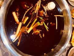 全红味锅底-肖肖酸萝卜鱼火锅(总店)