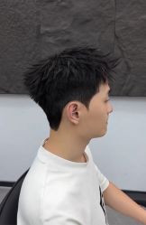-尤司男士国潮理发馆