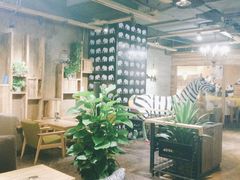大堂-雨舍咖啡(汉神购物广场咖啡街区店)