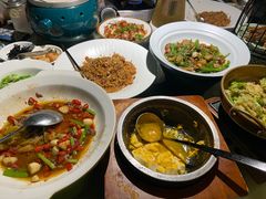 -佬麻雀·新湘菜(东方宝泰店)