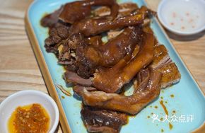 Signature Braised Goose Platter