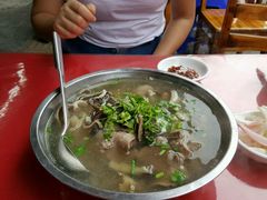-谢老五跷脚牛肉·非遗传承店