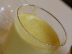 -志龙皇冠吃货椰子铺