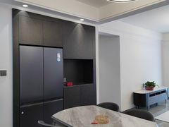 -米兰天地装饰(红星美凯龙旗舰店)