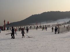 -十三陵雪世界滑雪场