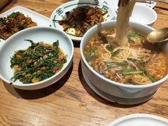 -一坐一忘云南菜(嘉里中心店)