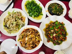 -邱二餐馆