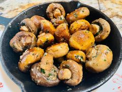 香煎小蘑菇-BROWNSTONE布朗石西班牙餐厅(富城店)