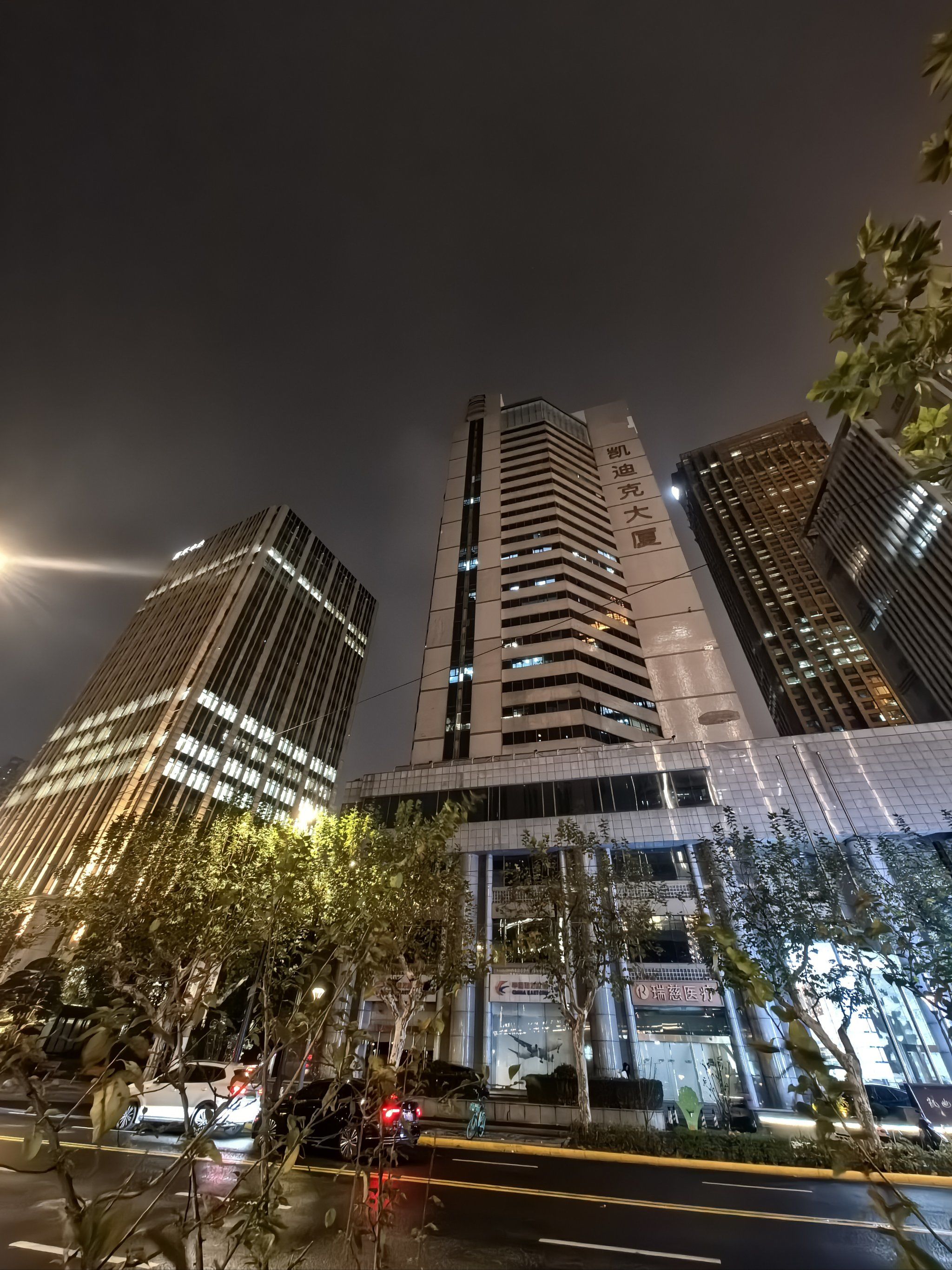 坐标,北京西路,现在这么办公楼这么冷清吗