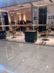 -罗亚帝造型·烫发染发