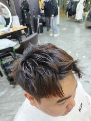 -藤野造型烫染·漂发