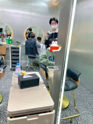 -Tloml salon