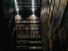 -钟书阁(群光广场店)