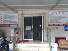 -小海豚国际游泳培训(长宁龙之梦酒店)