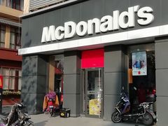 门面-麦当劳(莘松路芭比伦DT店)