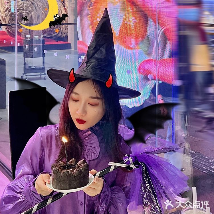 不给糖就吃块蛋糕吧🎃我是万圣节小机灵gui