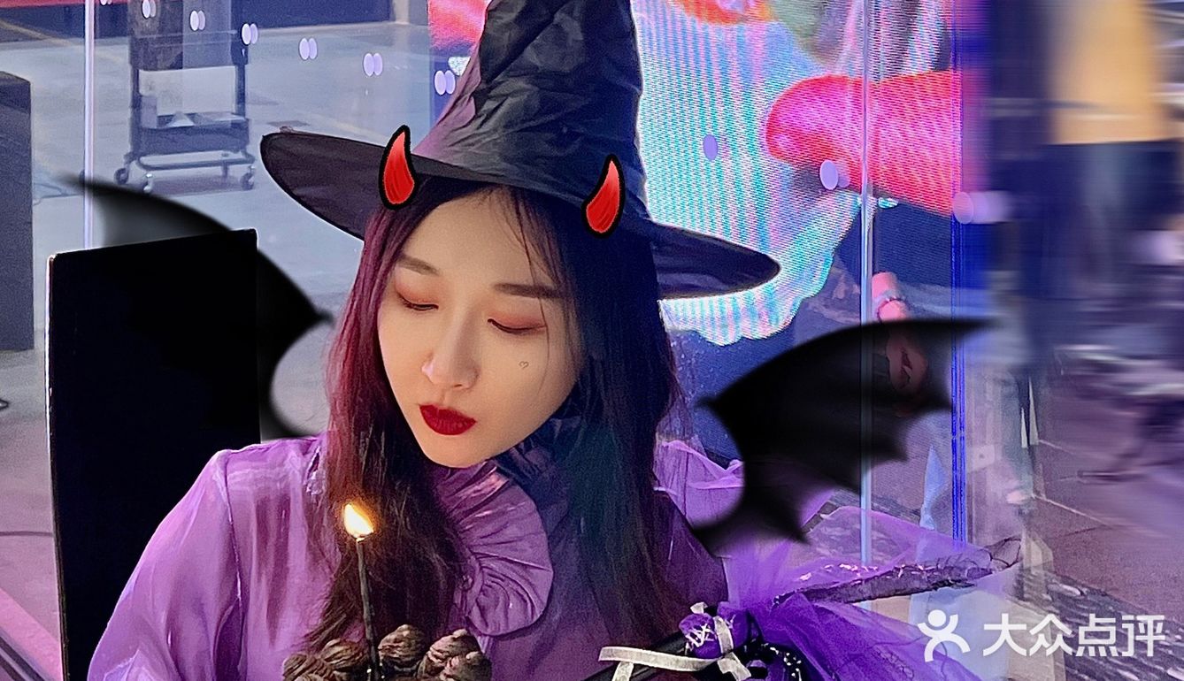 不给糖就吃块蛋糕吧🎃我是万圣节小机灵gui