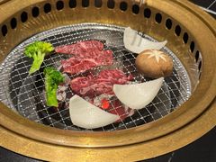 -山川小町·极番烧肉(新地假日广场店)