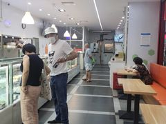 -白玉兰食品(中山公园龙之梦店)